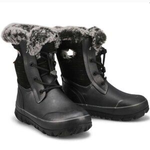 Bogs Arcata II black fur lined winter boots size 2